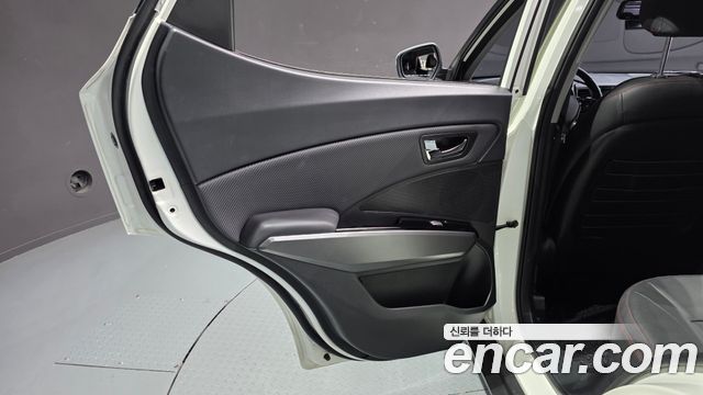 KG Mobility (SsangYong) Tivoli Air 1.6 IX 2WD 2018 — фото 25