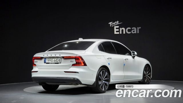 Volvo S60 (III) B5 Ultimate Bright 2023 — фото 2