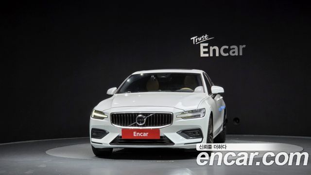 Volvo S60 (III) B5 Ultimate Bright 2023 — фото 3