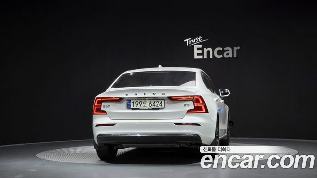 Volvo S60 (III) B5 Ultimate Bright 2023 — фото 4