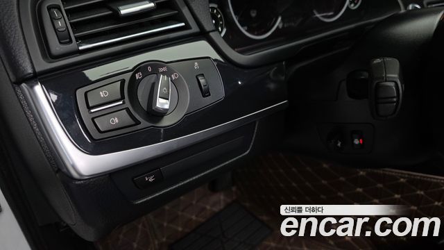 BMW 5 Series (F10) 520d M Aero Dynamic 2016 — фото 14