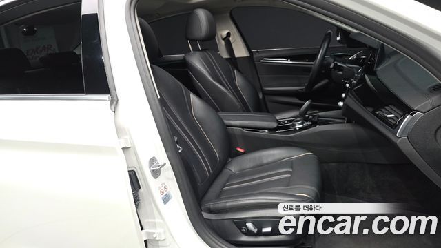 BMW 5 Series (G30) 520i Luxury 2018 — фото 11