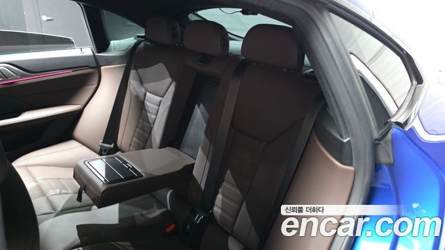 BMW i4 eDrive40 M Sports Pro 2024 — фото 16