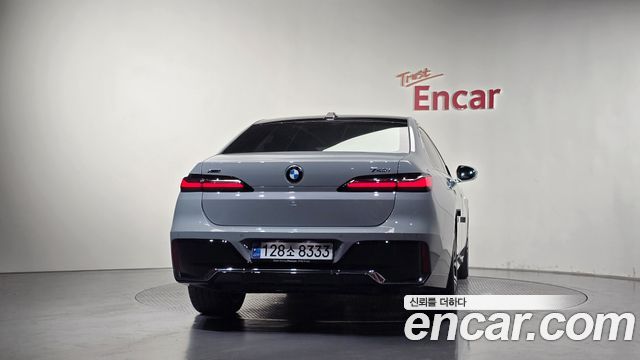 BMW 7 Series (G70) 740i xDrive M Sport 2025 — фото 4