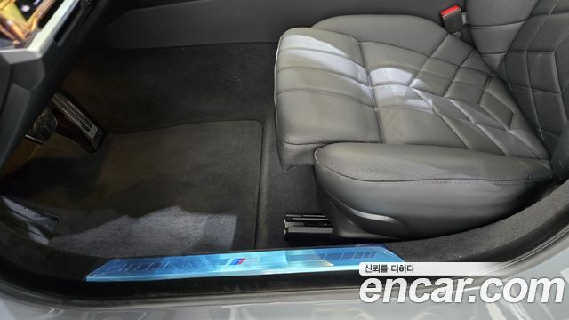 BMW 7 Series (G70) 740i xDrive M Sport 2025 — фото 35
