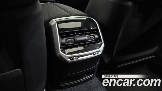 BMW 7 Series (G70) 740i xDrive M Sport 2025 — фото 36