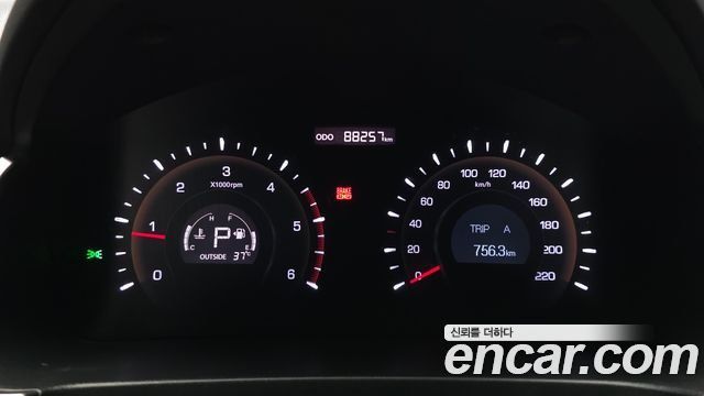 KG Mobility (SsangYong) Korando C 2.0 CVT 4WD Deluxe 2014 — фото 8