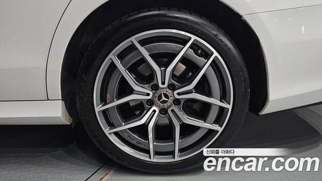 Mercedes-Benz E-Class (W213) E220d 4MATIC AMG Line 2021 — фото 21