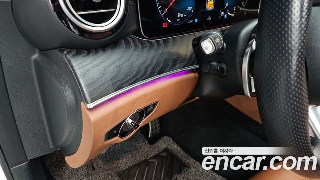 Mercedes-Benz E-Class (W213) E220d 4MATIC AMG Line 2021 — фото 27