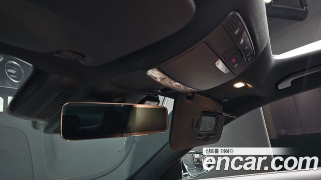 Mercedes-Benz E-Class (W213) E220d 4MATIC AMG Line 2021 — фото 34