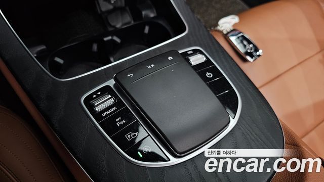 Mercedes-Benz E-Class (W213) E220d 4MATIC AMG Line 2021 — фото 35
