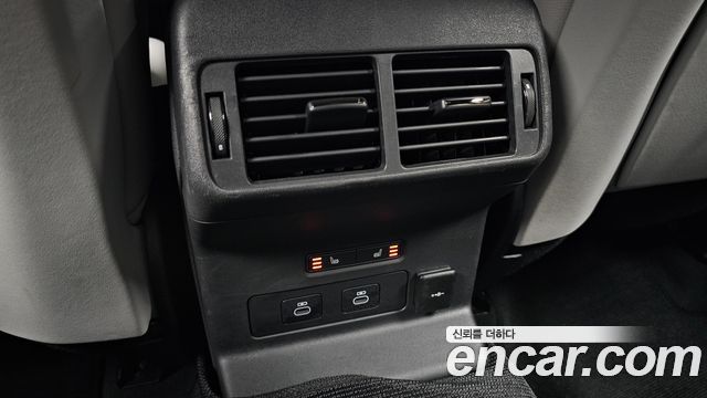 Land Rover Range Rover Velar 2.0 P250 Dynamic SE 2026 — фото 18