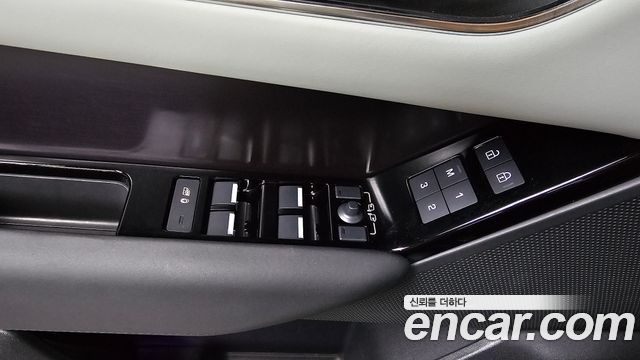 Land Rover Range Rover Velar 2.0 P250 Dynamic SE 2026 — фото 27