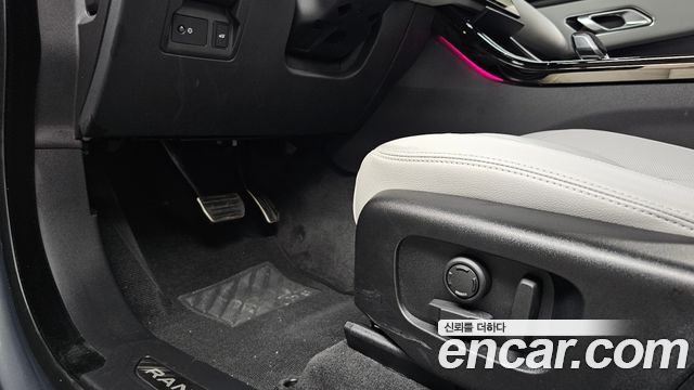 Land Rover Range Rover Velar 2.0 P250 Dynamic SE 2026 — фото 30
