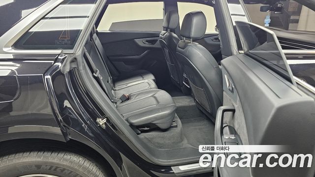Audi Q8 (4M) 45 TDI Quattro Premium 2020 — фото 11