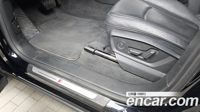 Audi Q8 (4M) 45 TDI Quattro Premium 2020 — фото 16