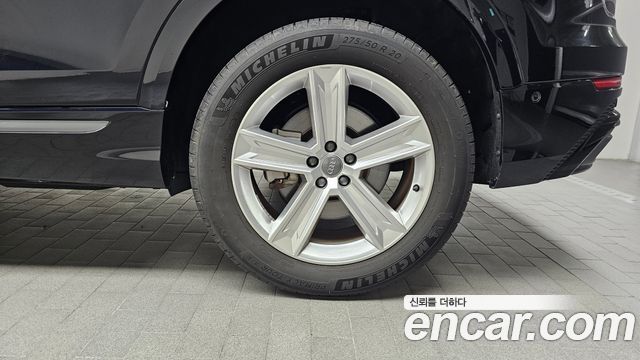 Audi Q8 (4M) 45 TDI Quattro Premium 2020 — фото 21