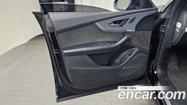 Audi Q8 (4M) 45 TDI Quattro Premium 2020 — фото 24