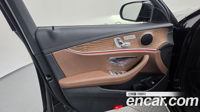 Mercedes-Benz E-Class (W213) E250 Exclusive 2023 — фото 24