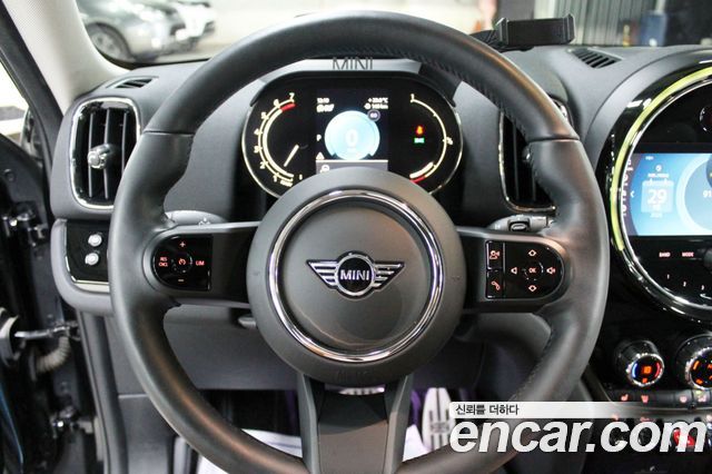 MINI Cooper Countryman Classic 2nd 2024 — фото 15