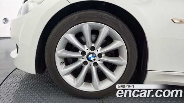 BMW 3 Series (E90) 328i convertible 2011 — фото 5