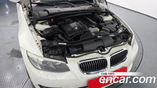 BMW 3 Series (E90) 328i convertible 2011 — фото 6