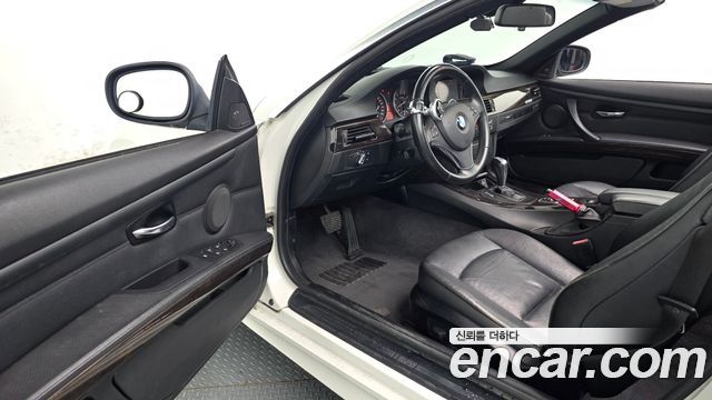 BMW 3 Series (E90) 328i convertible 2011 — фото 10