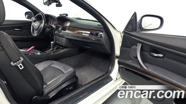 BMW 3 Series (E90) 328i convertible 2011 — фото 18