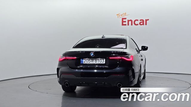 BMW 4 Series (G22) 420i M Sport Performance Coupe 2023 — фото 4