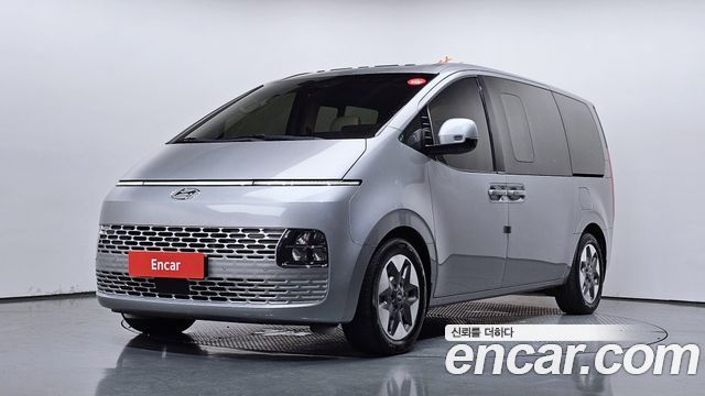 Hyundai Staria 4WD Tourer 9-Seater Modern 2023 — фото 1