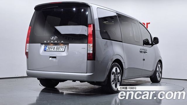 Hyundai Staria 4WD Tourer 9-Seater Modern 2023 — фото 2