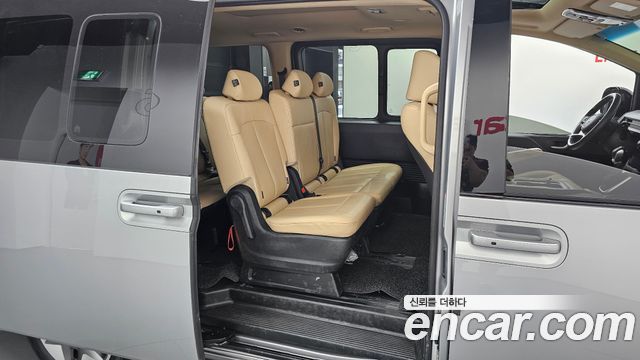 Hyundai Staria 4WD Tourer 9-Seater Modern 2023 — фото 11