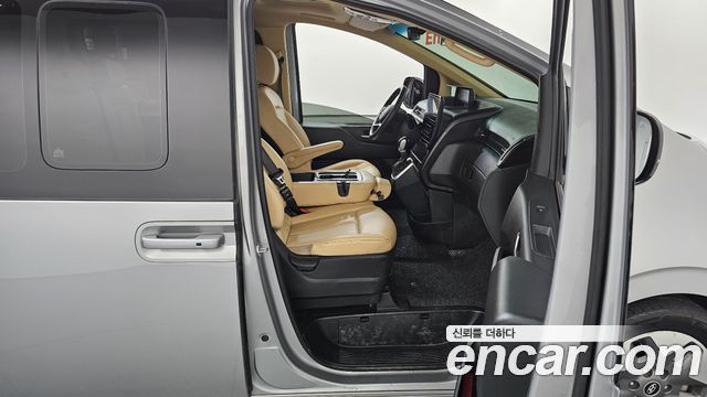 Hyundai Staria 4WD Tourer 9-Seater Modern 2023 — фото 26