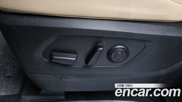 Hyundai Staria 4WD Tourer 9-Seater Modern 2023 — фото 31