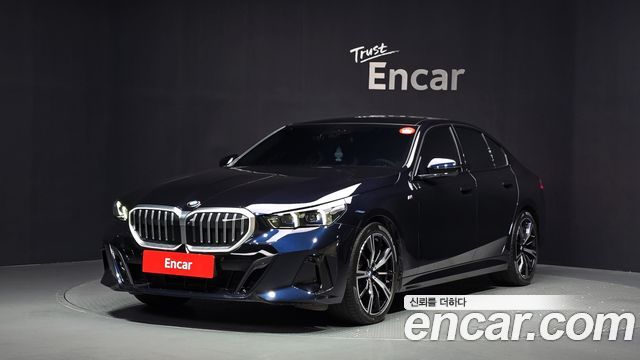 BMW 5 Series (G60) 530i xDrive M Sport 2025 — фото 1