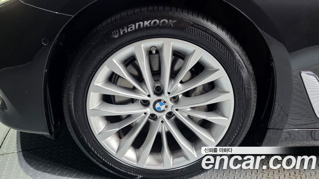 BMW 5 Series (G30) 530i Luxury Plus 2020 — фото 5