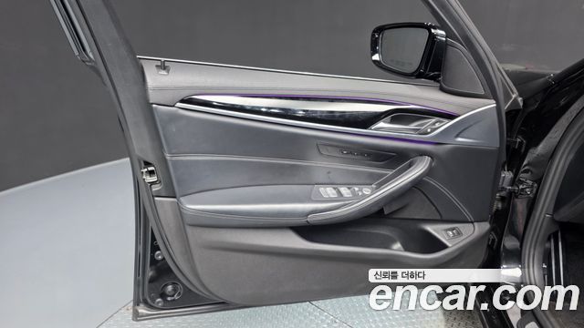 BMW 5 Series (G30) 530i Luxury Plus 2020 — фото 24