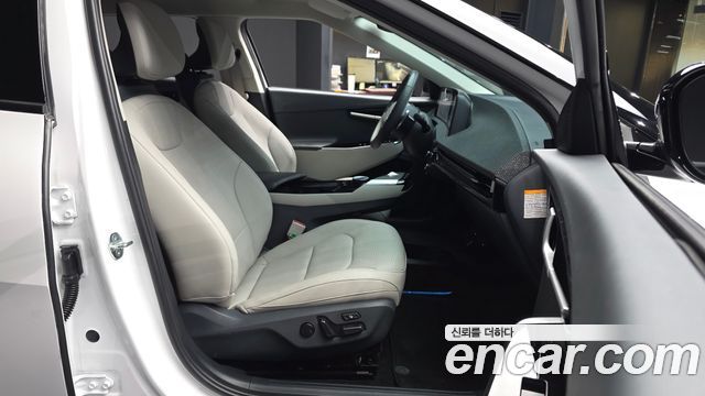 Kia EV6 Long Range Earth 2023 — фото 11