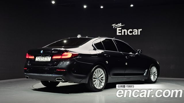 BMW 5 Series (G30) 520i Luxury 2021 — фото 2