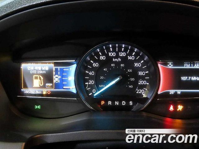 Ford Explorer 2.3 Limited 4WD 5th 2018 — фото 8