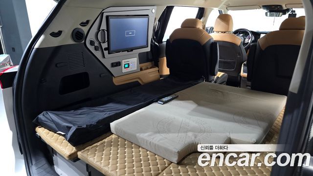 Kia Carnival (IV) Gasoline 9-seater Limousine(Special vehicle) 2023 — фото 12