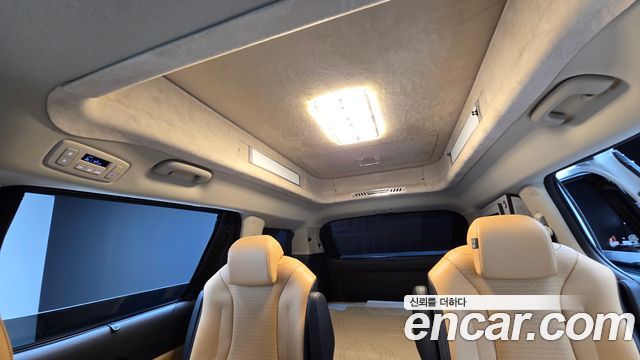 Kia Carnival (IV) Gasoline 9-seater Limousine(Special vehicle) 2023 — фото 17