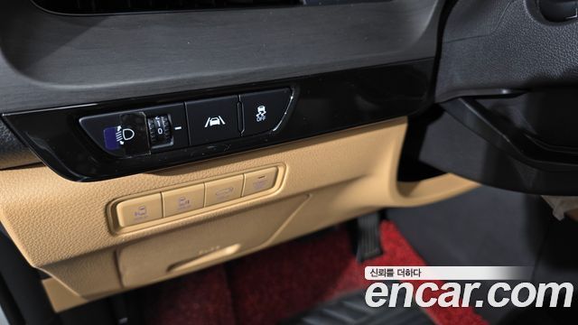 Kia Carnival (IV) Gasoline 9-seater Limousine(Special vehicle) 2023 — фото 28