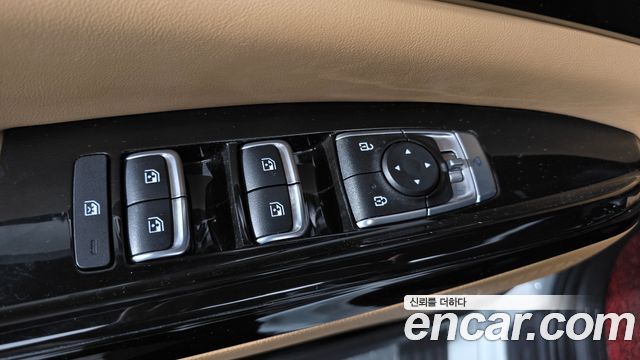 Kia Carnival (IV) Gasoline 9-seater Limousine(Special vehicle) 2023 — фото 33