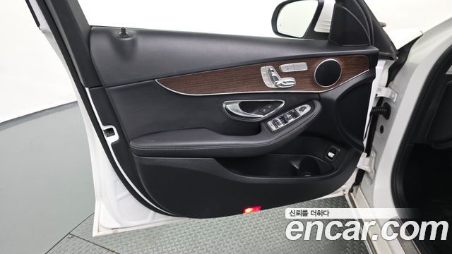 Mercedes-Benz C-Class (W205) C200 Avantgarde 2020 — фото 24