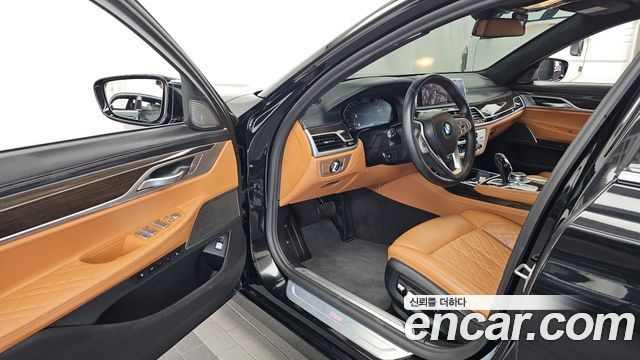 BMW 7 Series (G11) 730Ld xDrive Design Pure Excellence 2021 — фото 10
