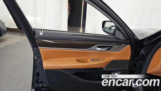 BMW 7 Series (G11) 730Ld xDrive Design Pure Excellence 2021 — фото 30