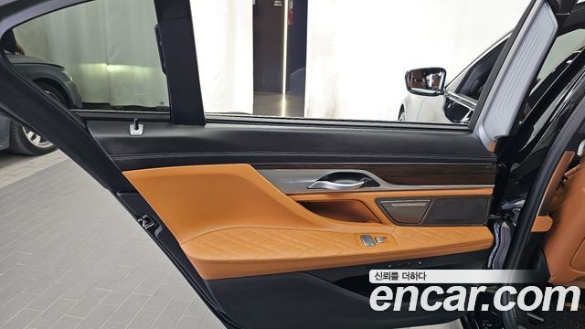 BMW 7 Series (G11) 730Ld xDrive Design Pure Excellence 2021 — фото 31