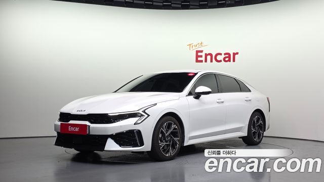 Kia K5 (III) 2.0 Noblesse 2024 — фото 1
