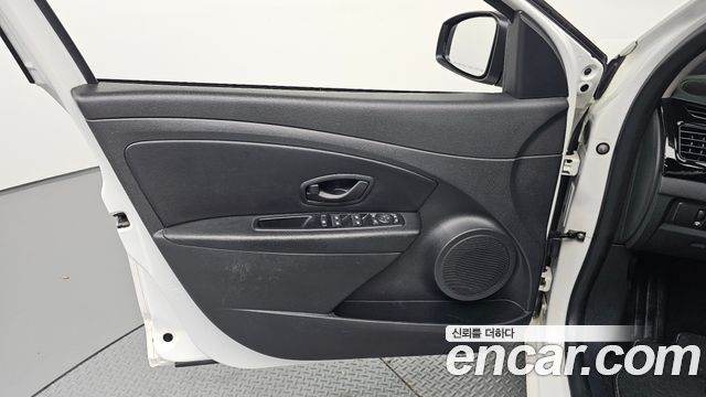Renault Korea SM3 Neo SE 2016 — фото 24